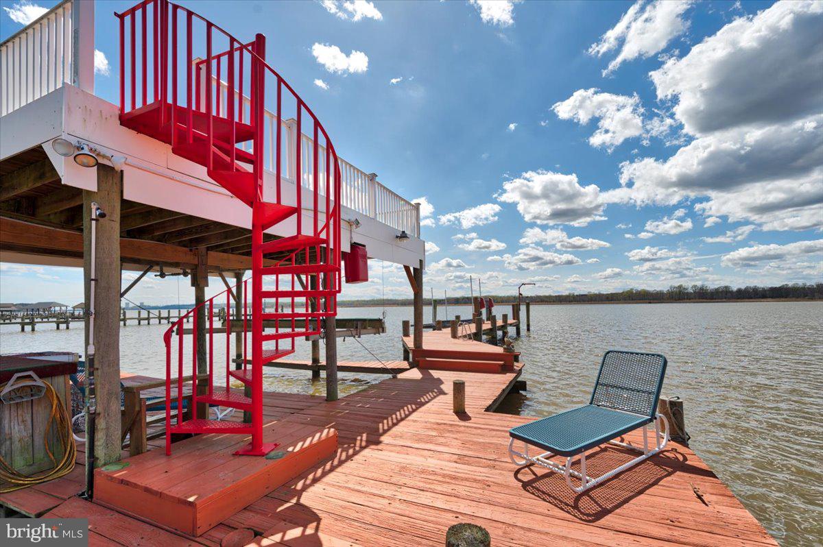 HOLLAND CLIFF SHORES - Residential