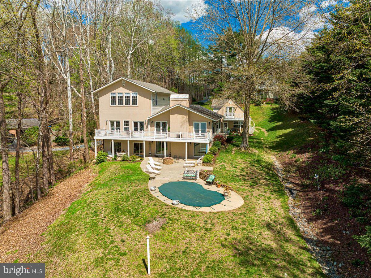 HOLLAND CLIFF SHORES - Residential