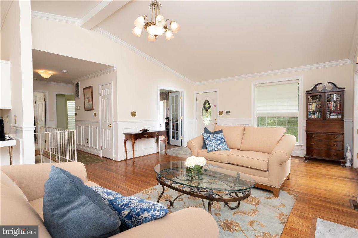 HOLLAND CLIFF SHORES - Residential