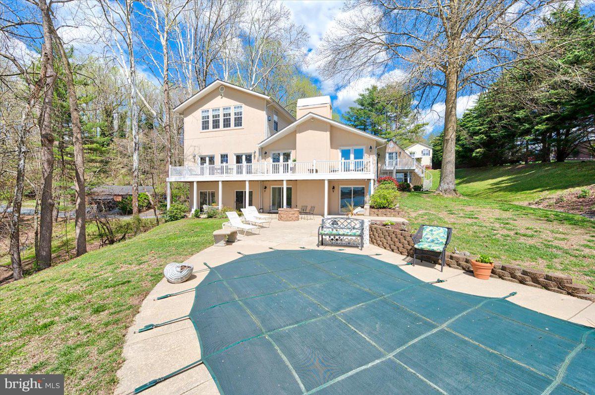 HOLLAND CLIFF SHORES - Residential