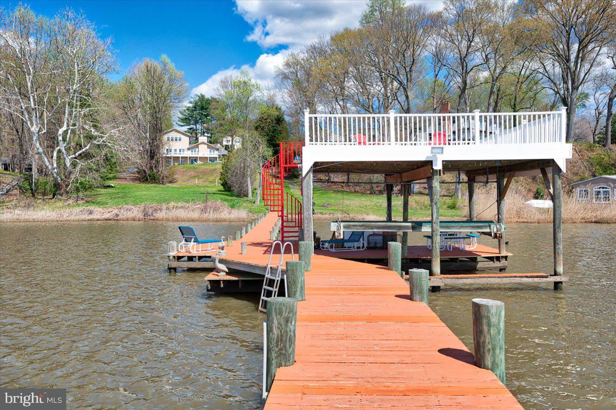 HOLLAND CLIFF SHORES - Residential