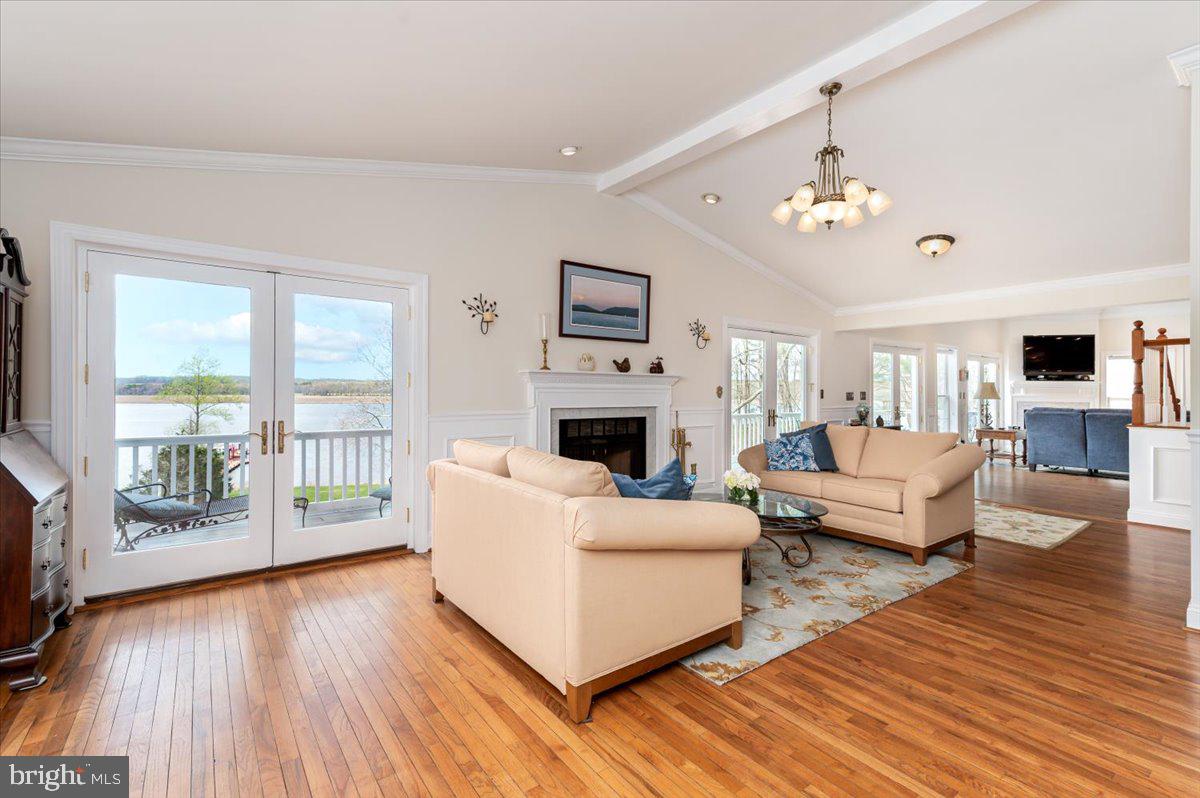 HOLLAND CLIFF SHORES - Residential