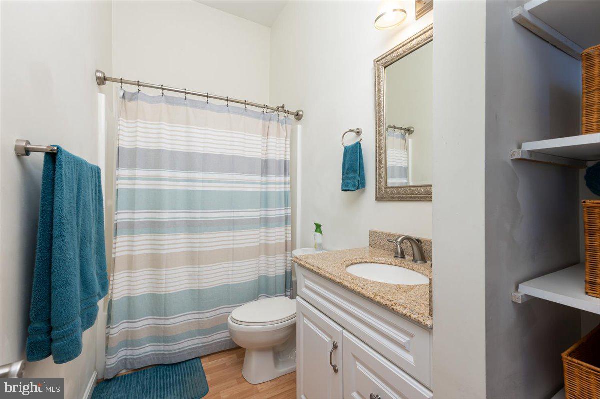 HOLLAND CLIFF SHORES - Residential