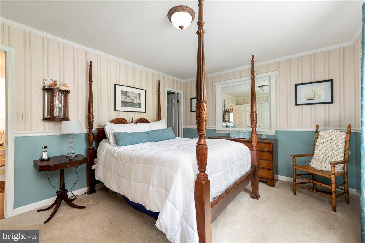 HOLLAND CLIFF SHORES - Residential