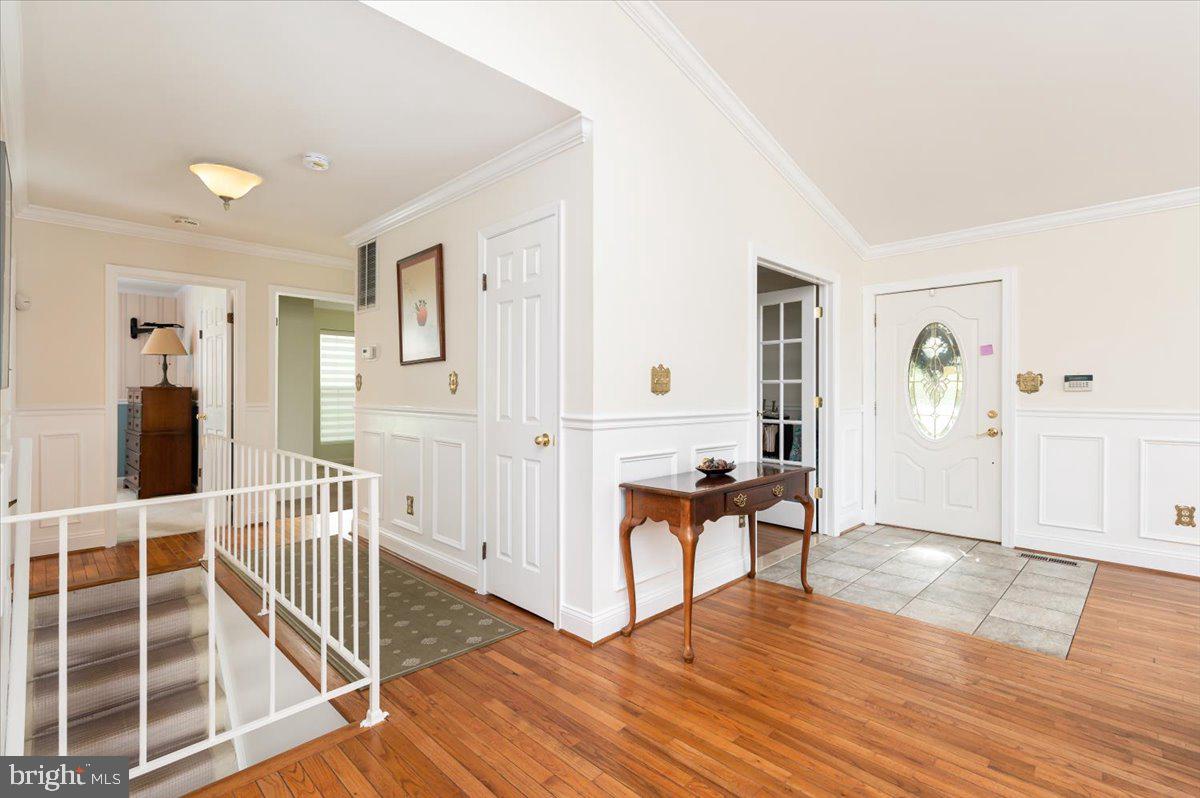 HOLLAND CLIFF SHORES - Residential