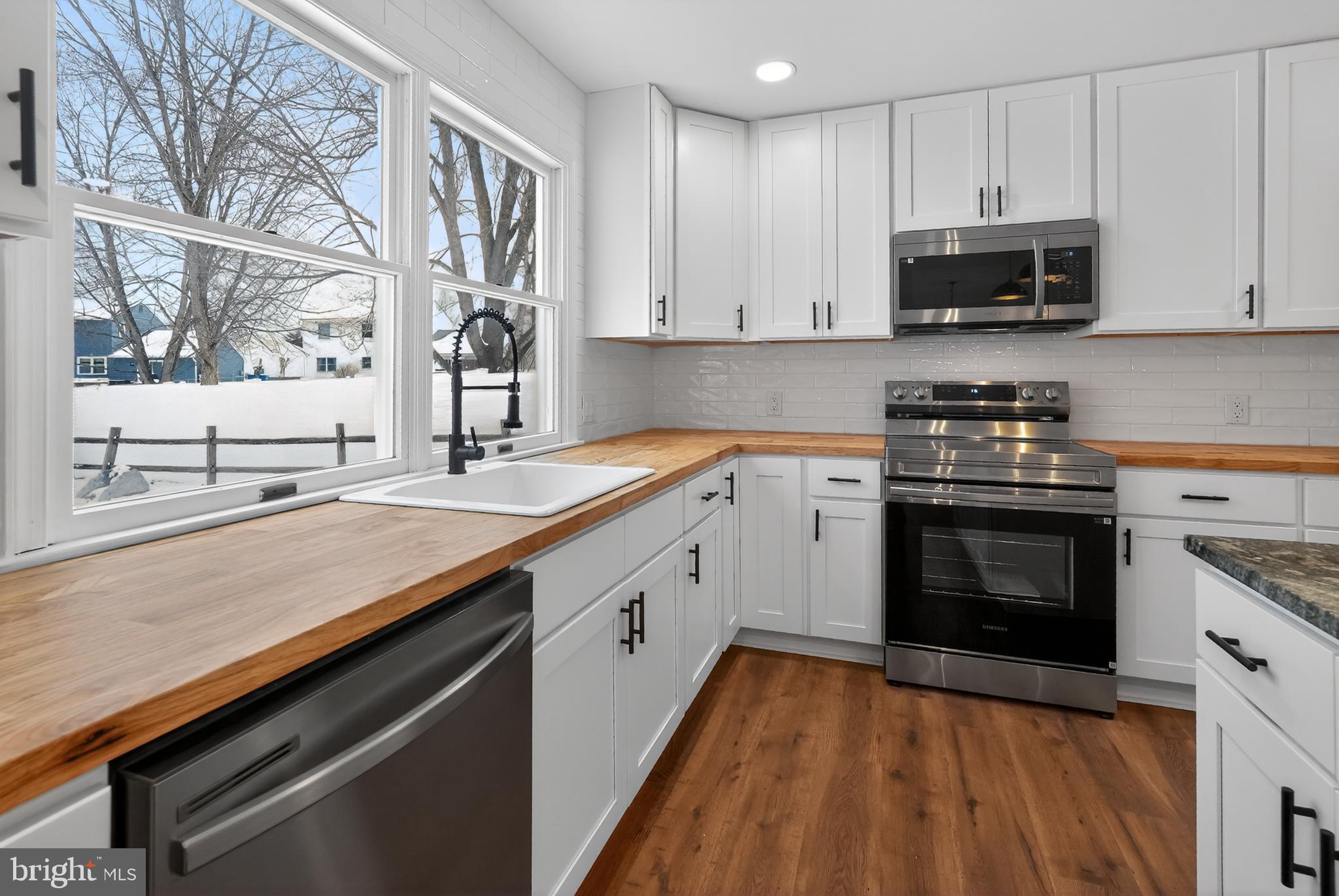 LEXINGTON FARMS - Residential