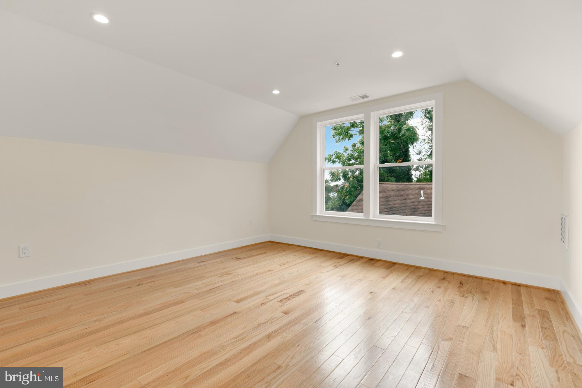 PT ROCKVILLE TWN RES 1 - Residential