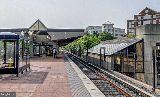 PT ROCKVILLE TWN RES 1 - Residential