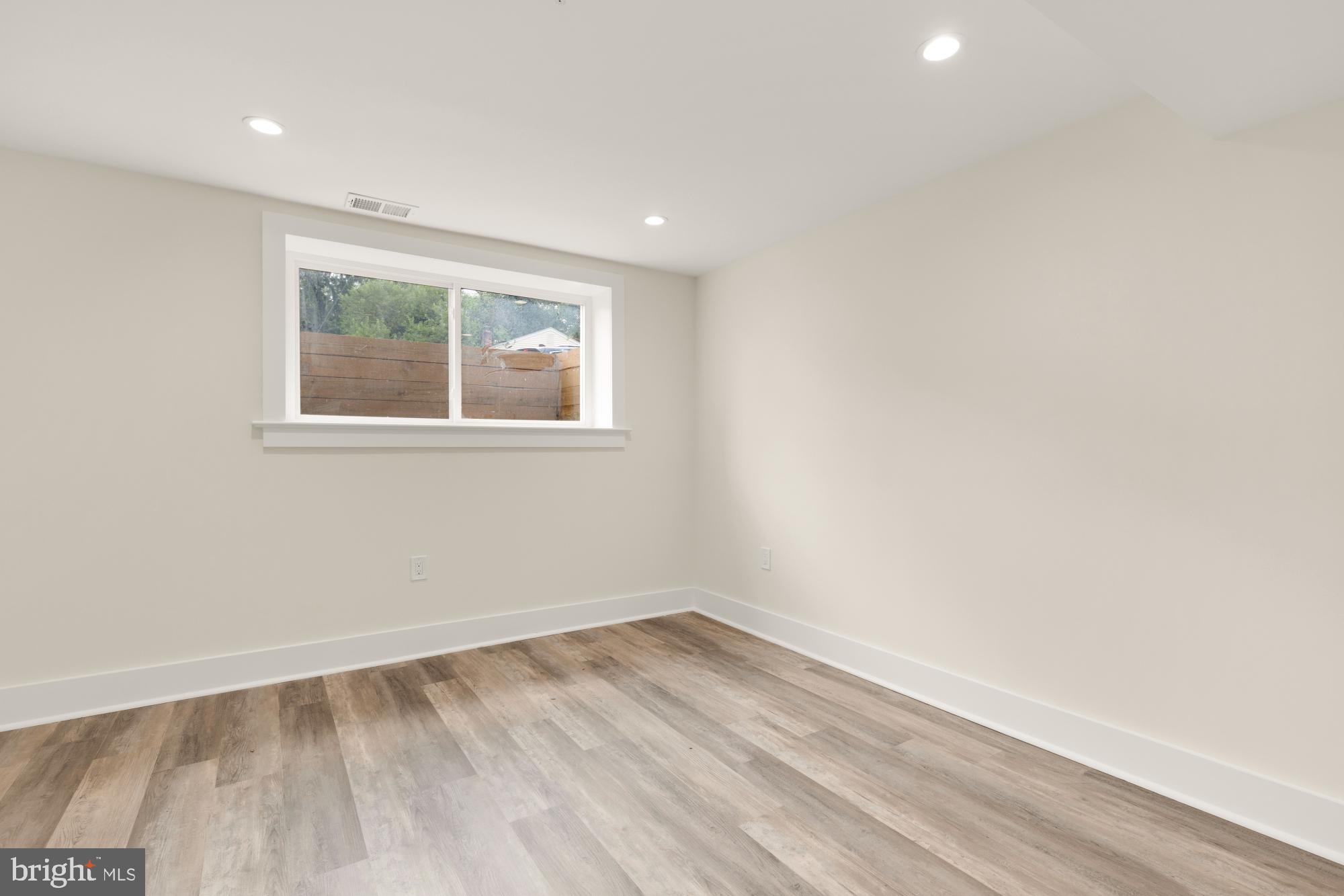 PT ROCKVILLE TWN RES 1 - Residential