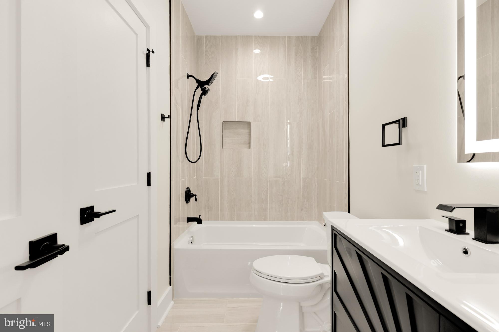 PT ROCKVILLE TWN RES 1 - Residential