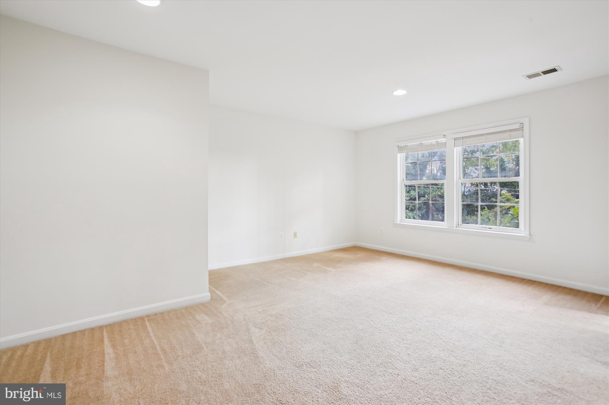 HOLLY ACRES - Residential