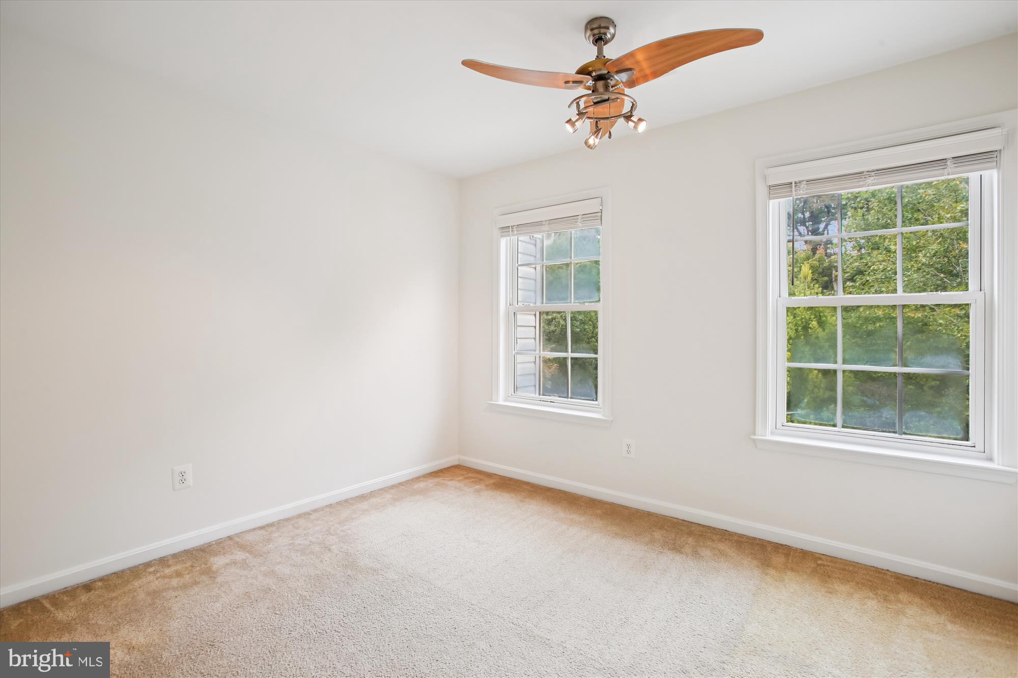 HOLLY ACRES - Residential