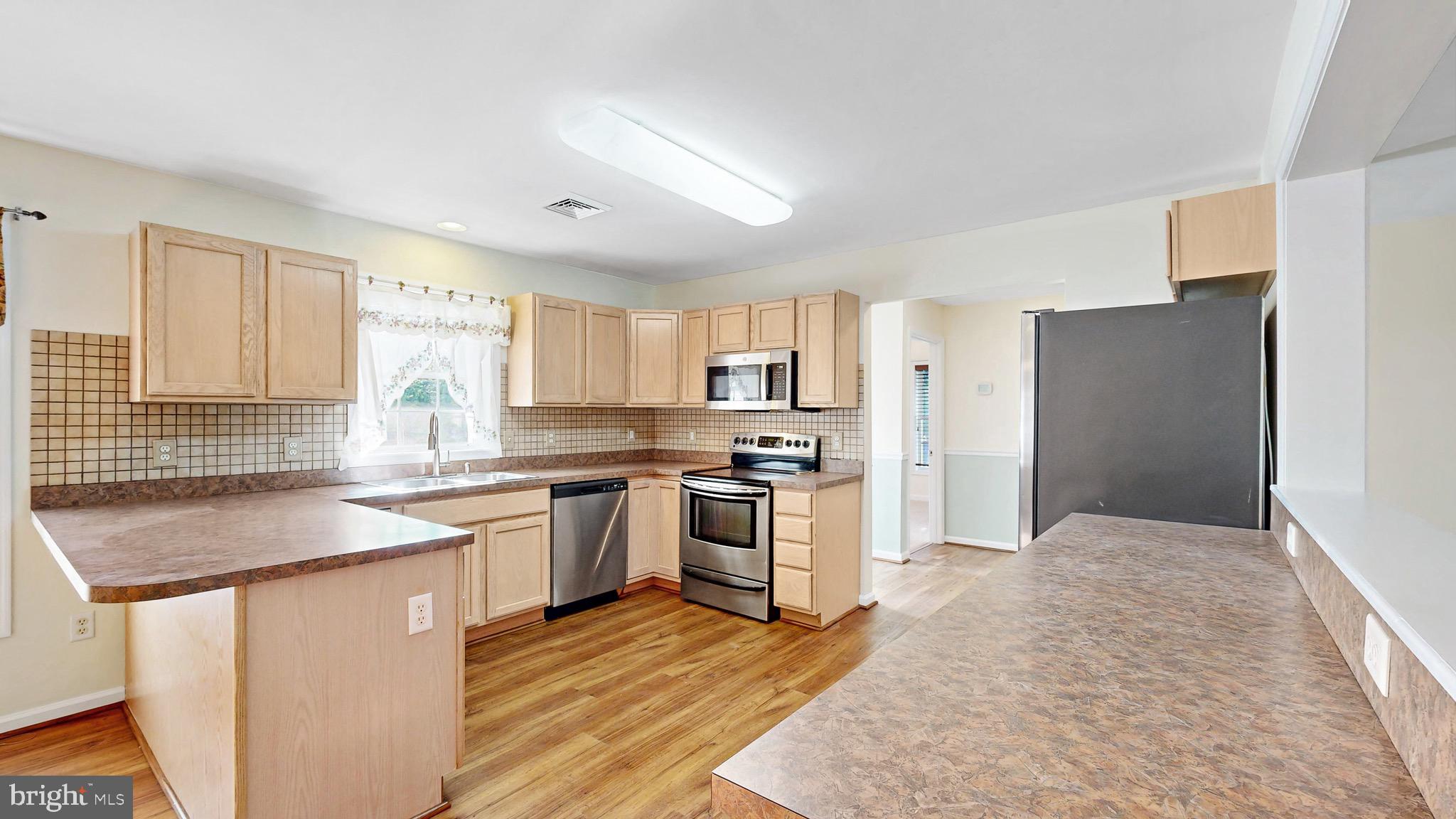 HUNTERS MILL ESTATES - Residential