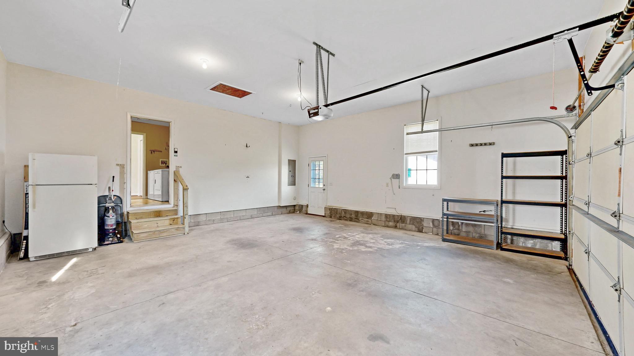 HUNTERS MILL ESTATES - Residential