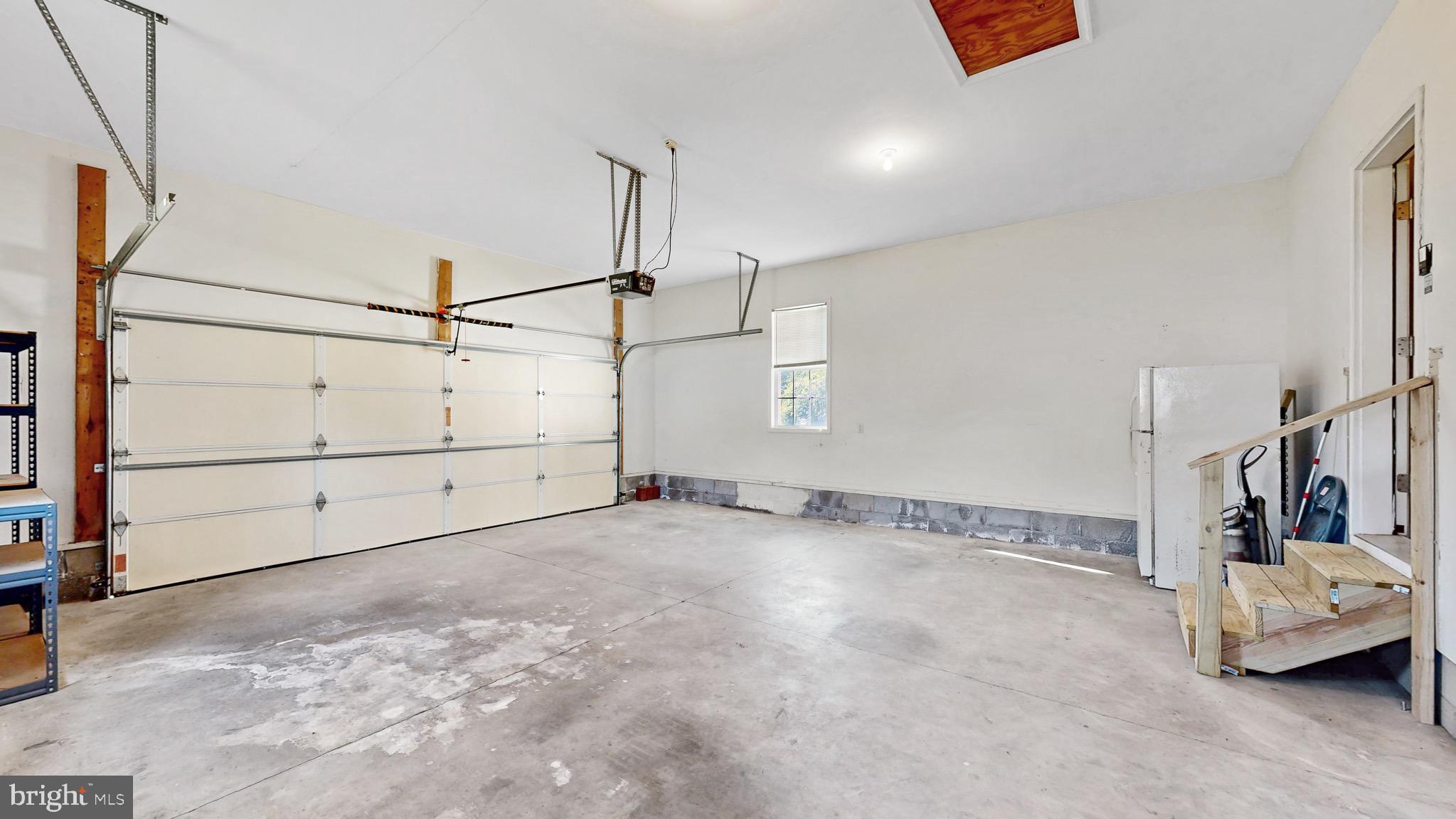 HUNTERS MILL ESTATES - Residential