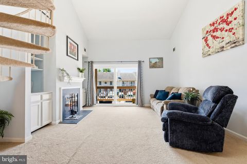 Tiny photo for 6060 - B Essex House Square, ALEXANDRIA, VA 22310 (MLS # VAFX2301400)