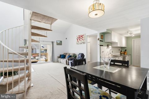 Tiny photo for 6060 - B Essex House Square, ALEXANDRIA, VA 22310 (MLS # VAFX2301400)