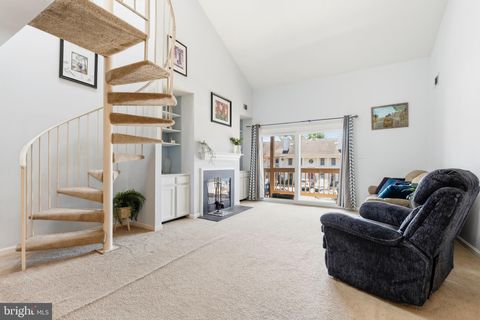 Tiny photo for 6060 - B Essex House Square, ALEXANDRIA, VA 22310 (MLS # VAFX2301400)