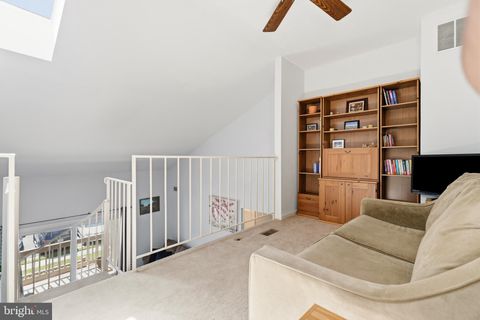 Tiny photo for 6060 - B Essex House Square, ALEXANDRIA, VA 22310 (MLS # VAFX2301400)