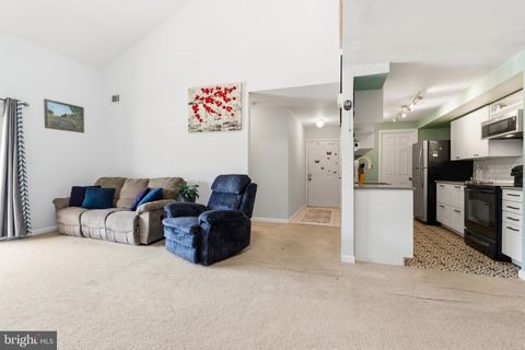 Tiny photo for 6060 - B Essex House Square, ALEXANDRIA, VA 22310 (MLS # VAFX2301400)