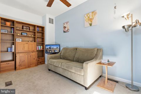 Tiny photo for 6060 - B Essex House Square, ALEXANDRIA, VA 22310 (MLS # VAFX2301400)