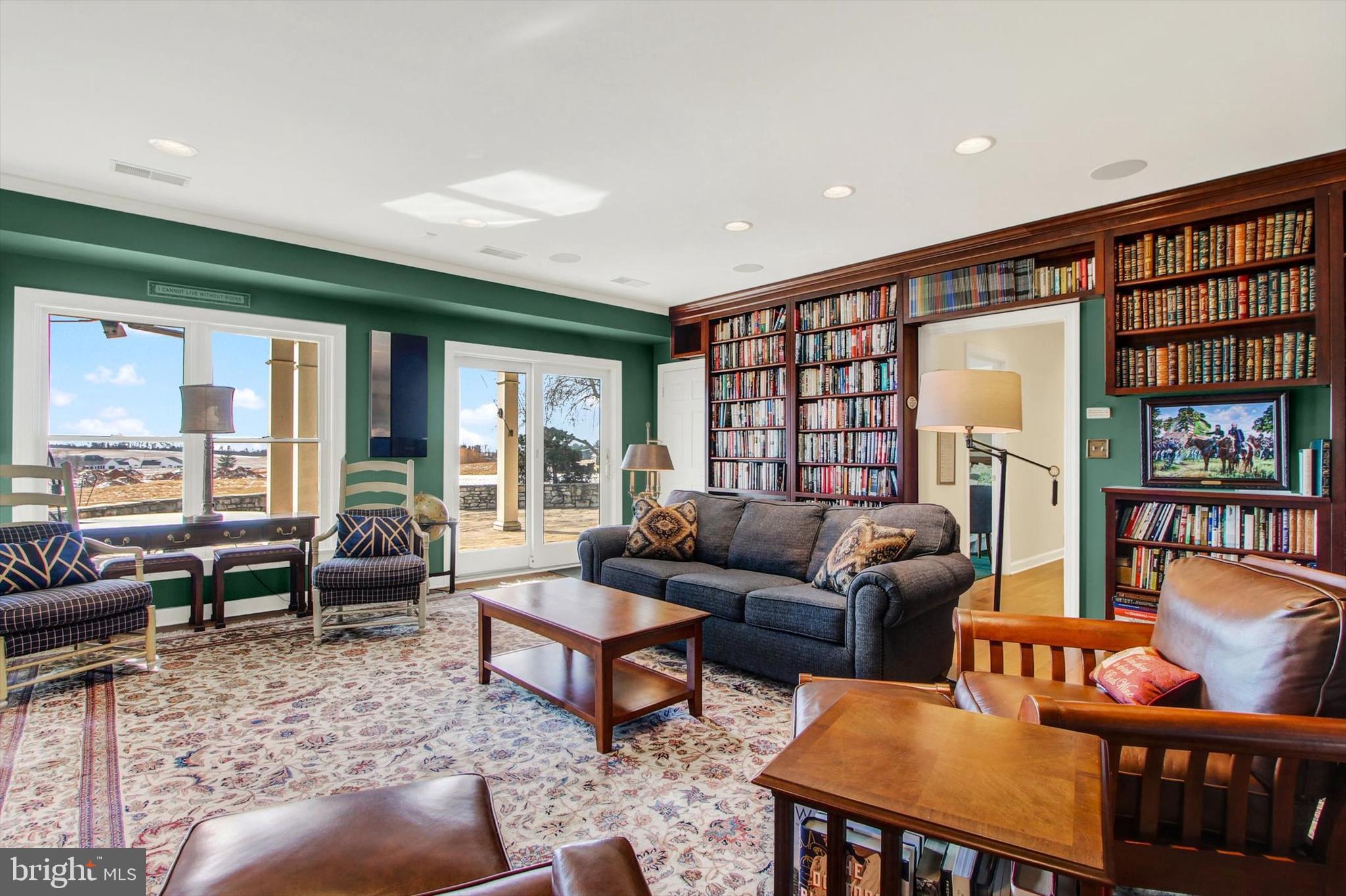 PENN NATIONAL GOLF COURSE COMMUNITY - Residential