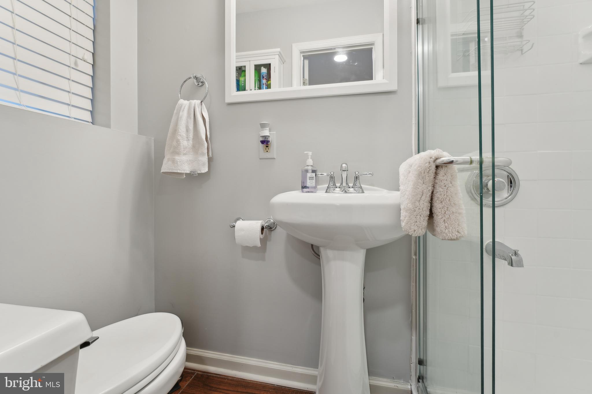 WOODGATE MANOR - Residential