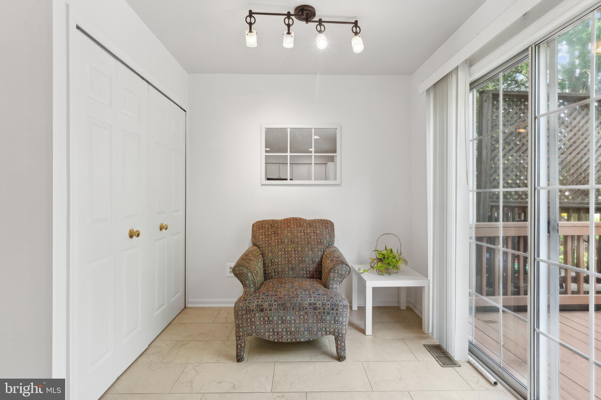 WOODGATE MANOR - Residential