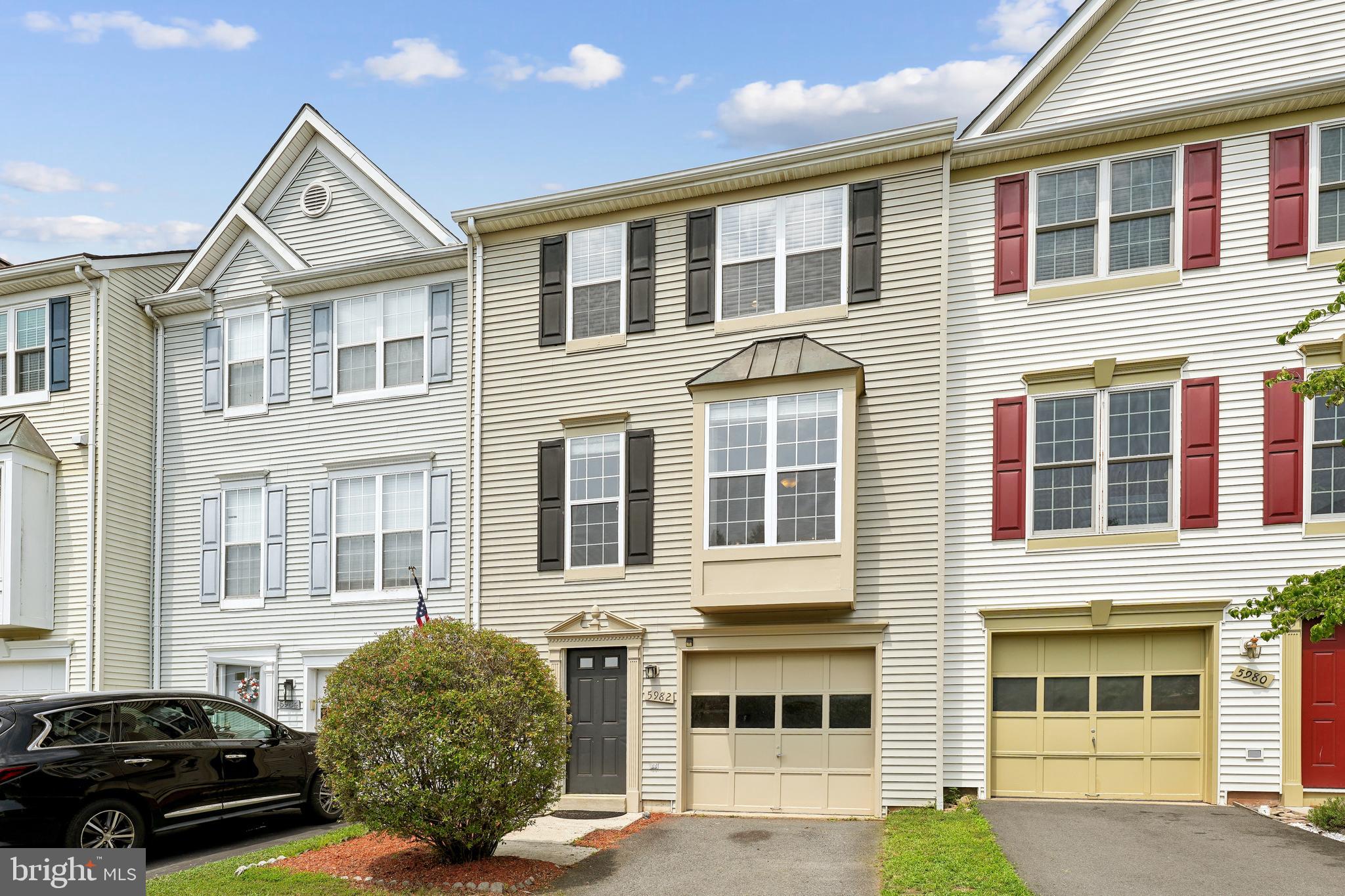 WOODGATE MANOR - Residential