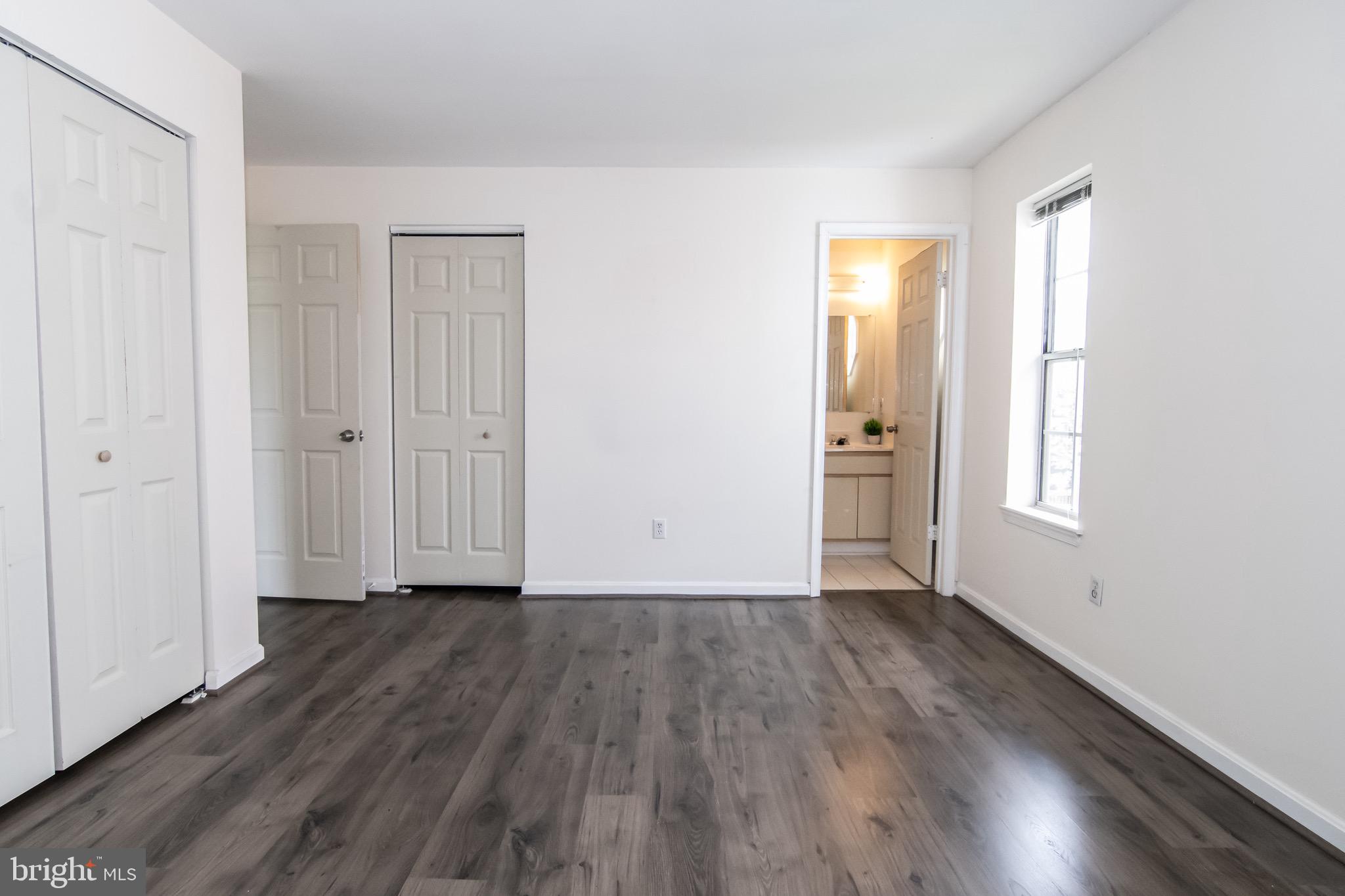 CROMWELL FOUNTAIN - Residential