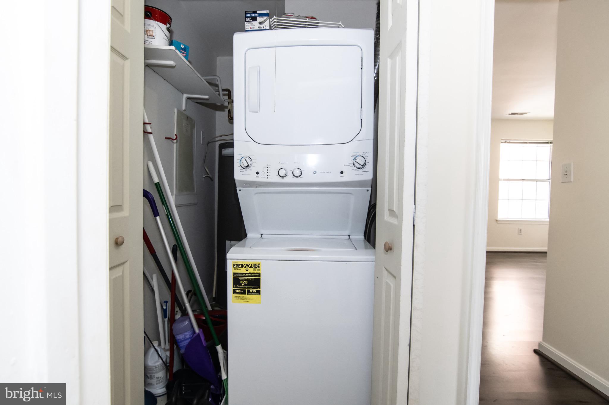 CROMWELL FOUNTAIN - Residential