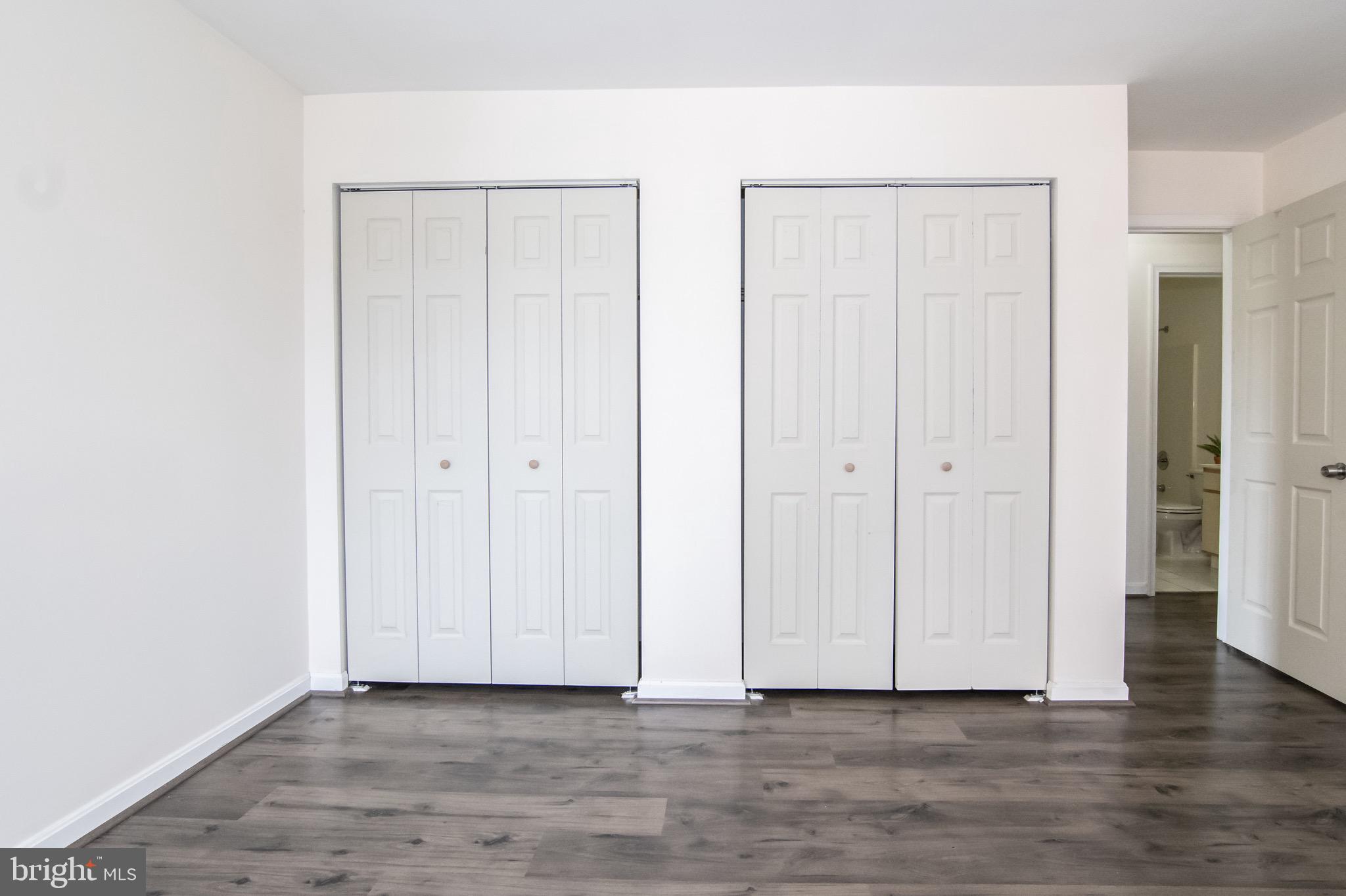 CROMWELL FOUNTAIN - Residential