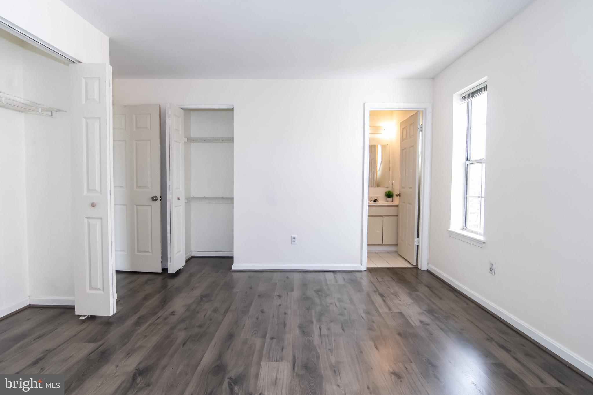 CROMWELL FOUNTAIN - Residential