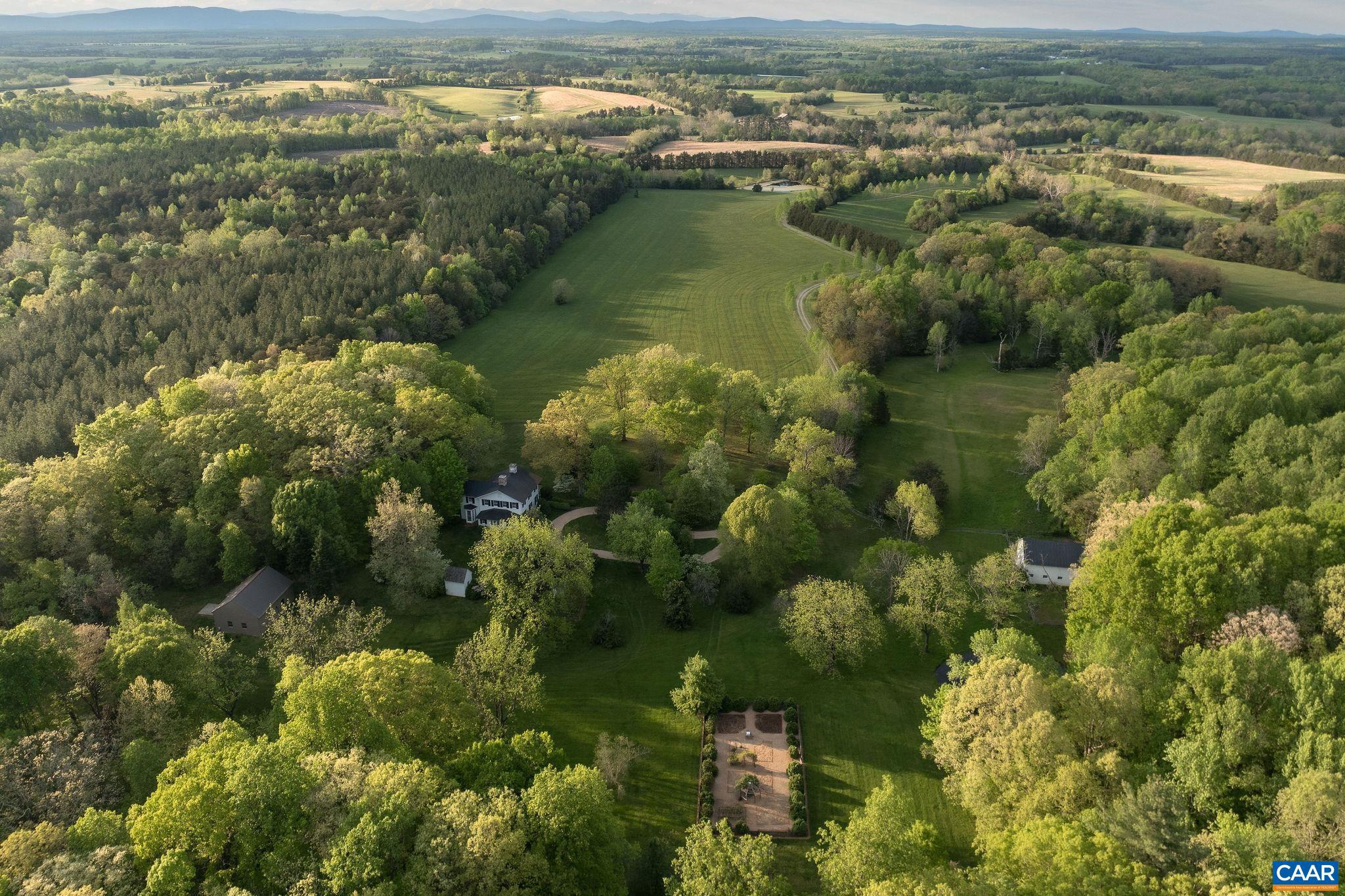 3535 E JACK JOUETT RD