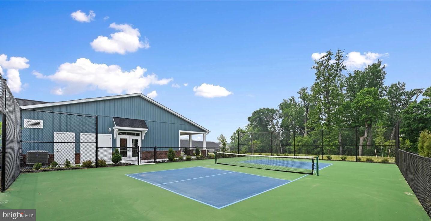 JAMES RUN TOWNHOMES - Residential Lease