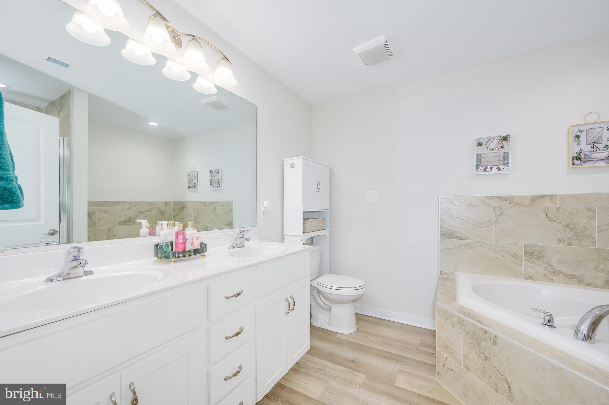 HERITAGE HILLS - Residential