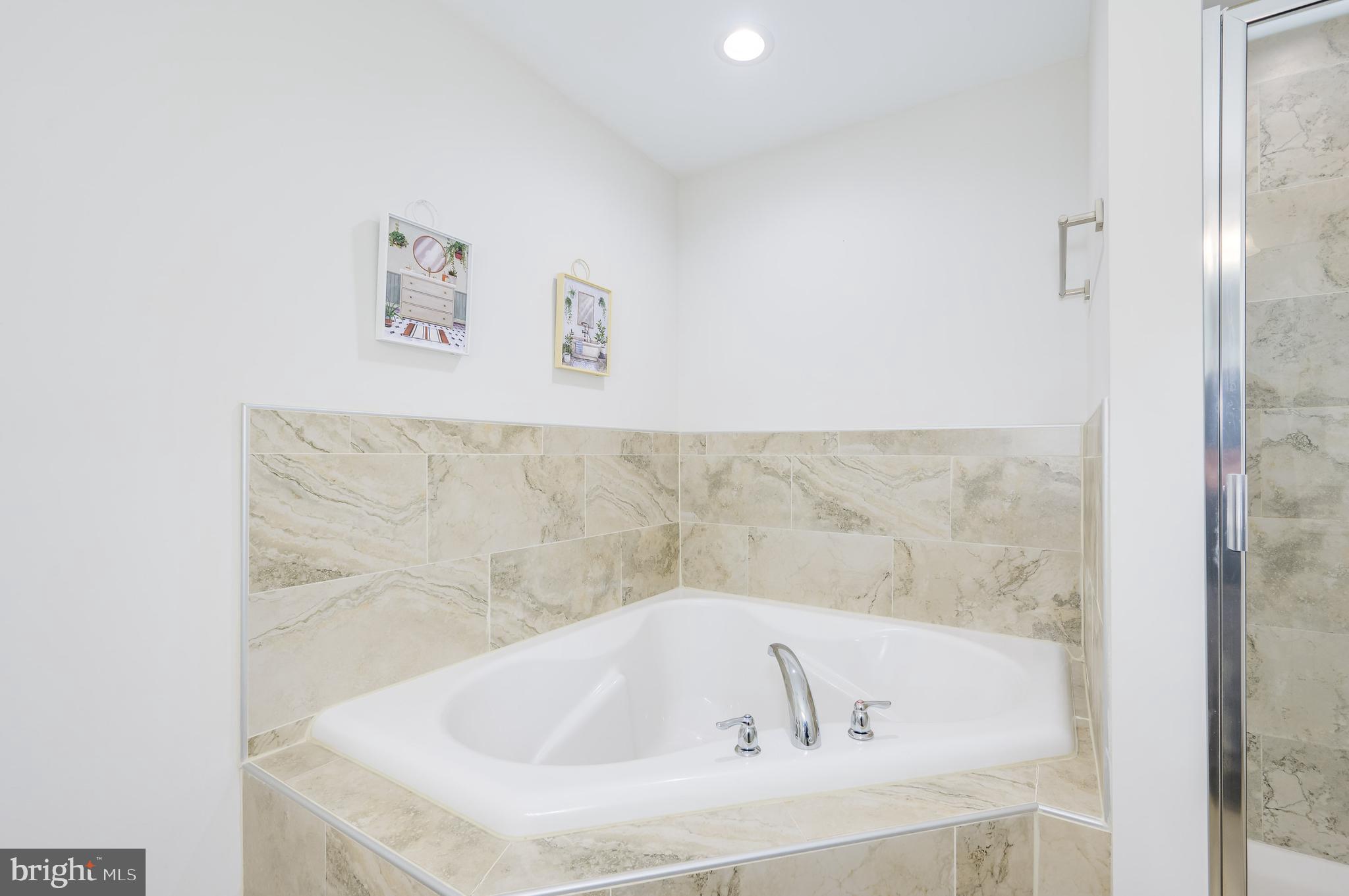 HERITAGE HILLS - Residential