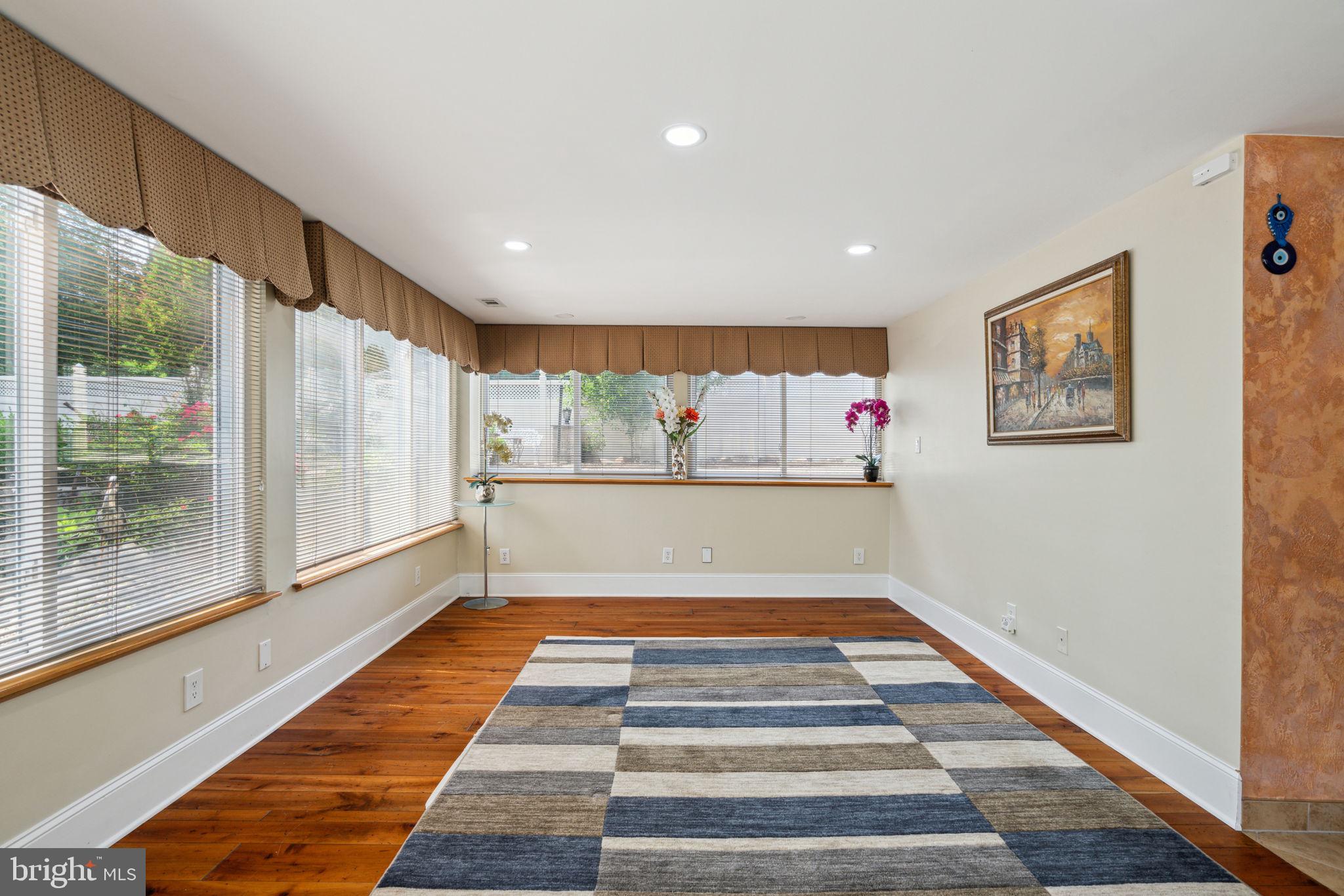 CROSSWICKS - Residential