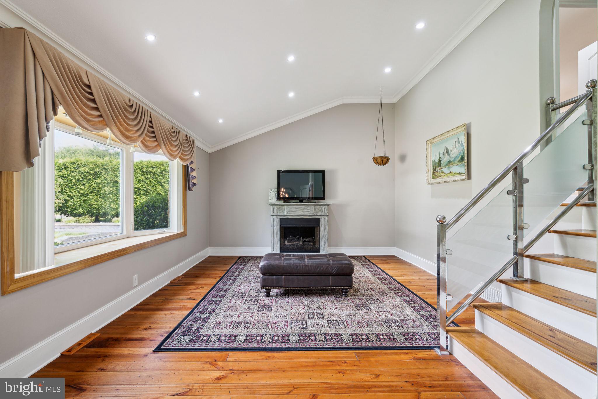 CROSSWICKS - Residential