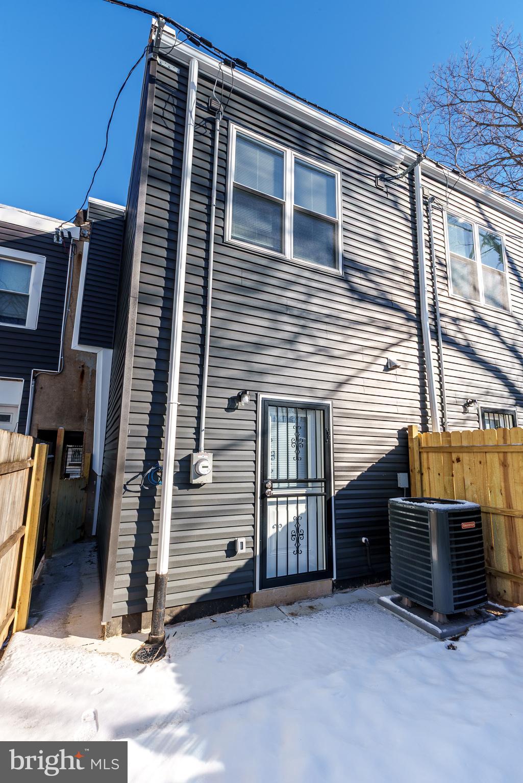 MANTUA - Residential