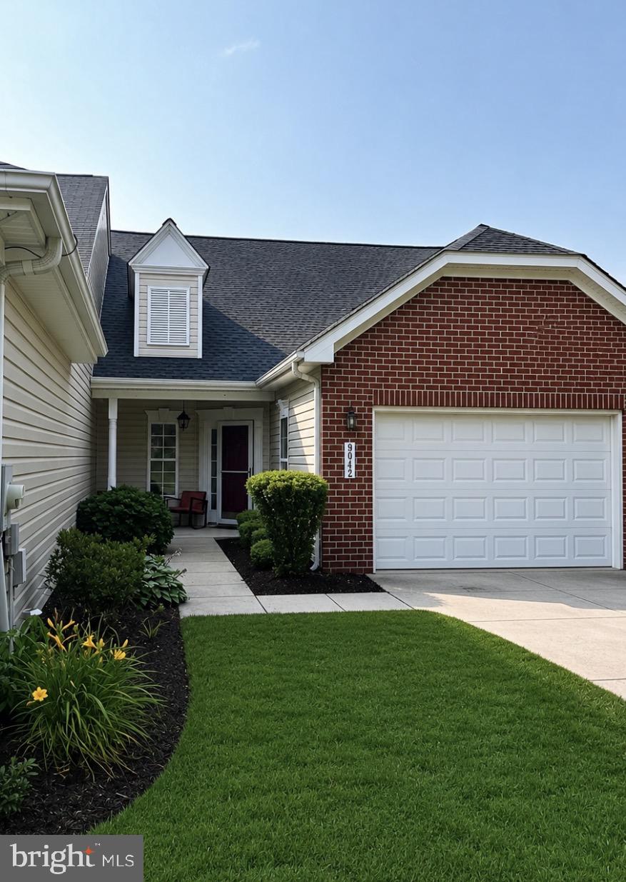 9042 EXECUTIVE CLUB DRIVE