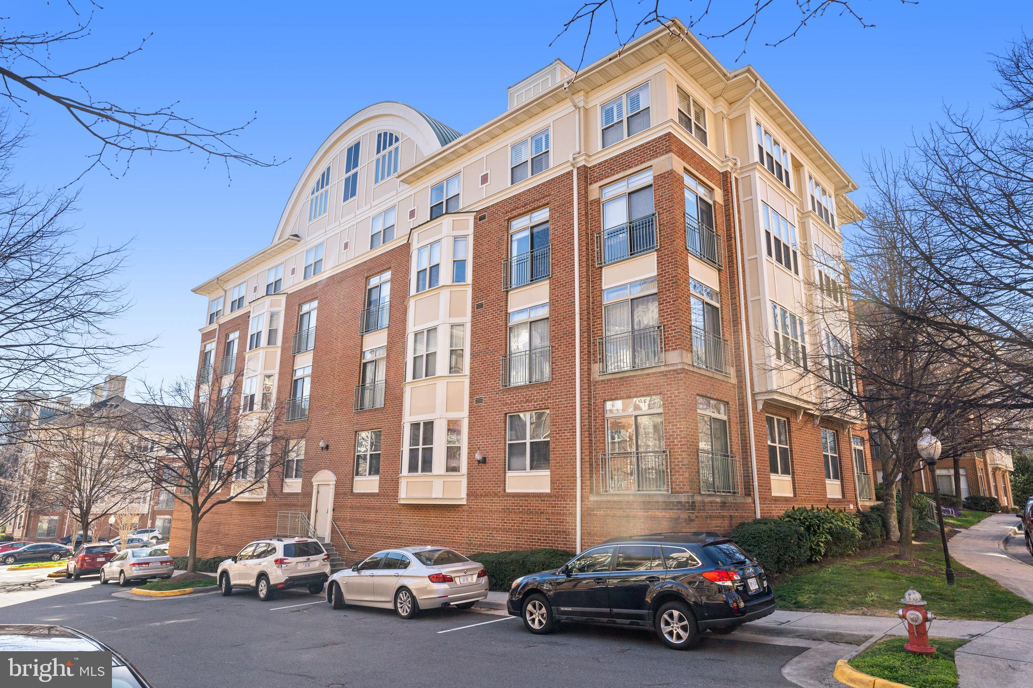 STRATFORD CONDOMINIUMS - Residential