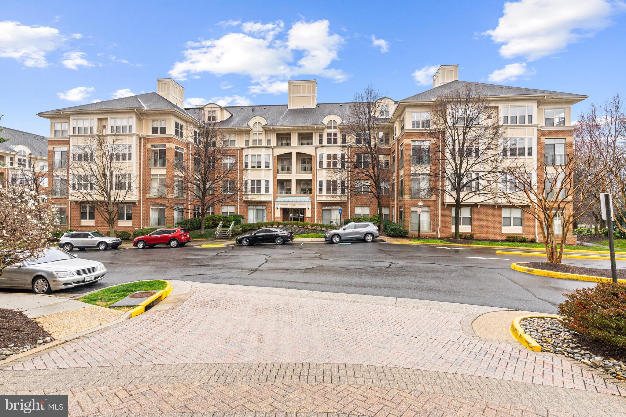 STRATFORD CONDOMINIUMS - Residential