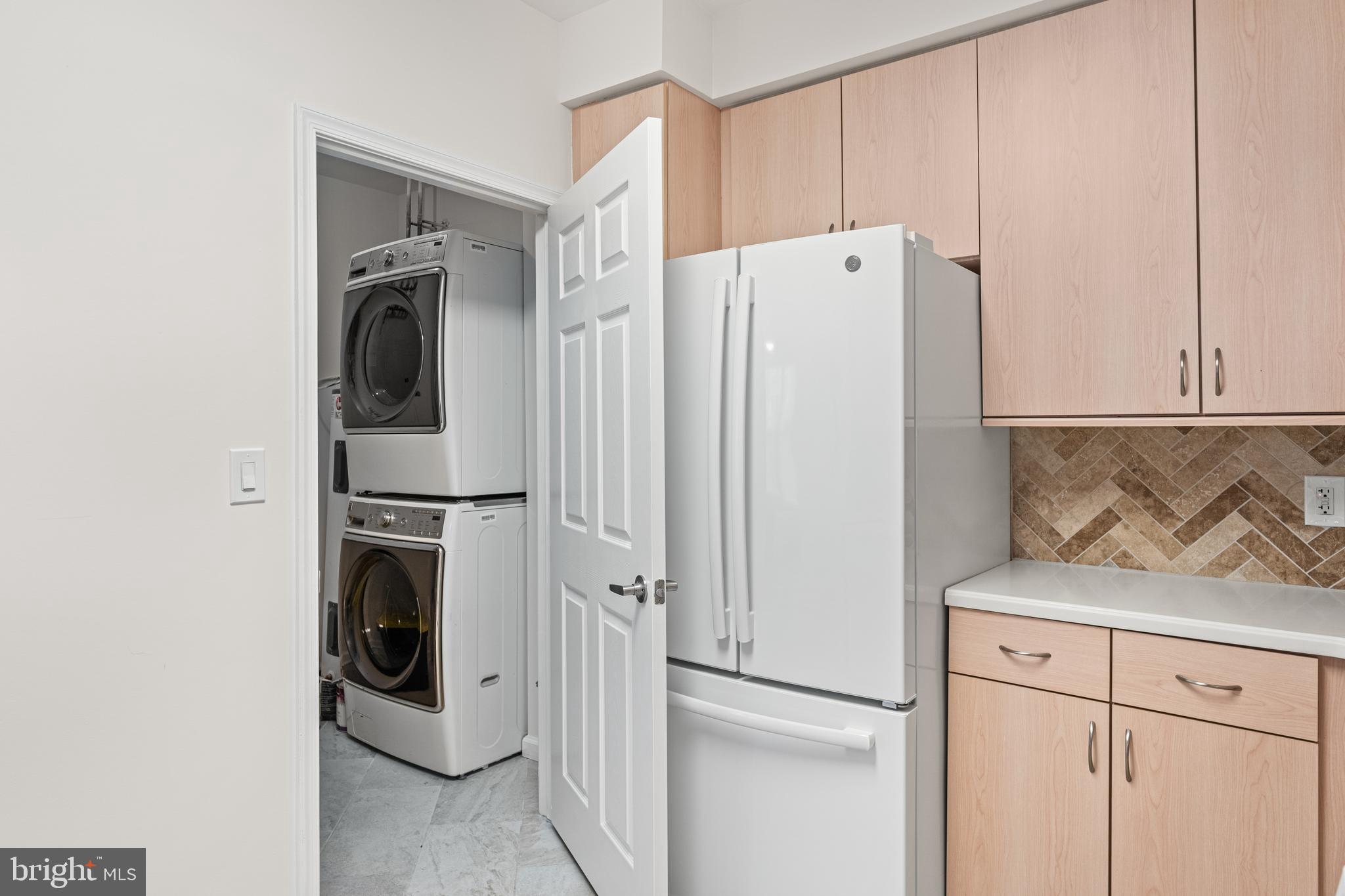 STRATFORD CONDOMINIUMS - Residential