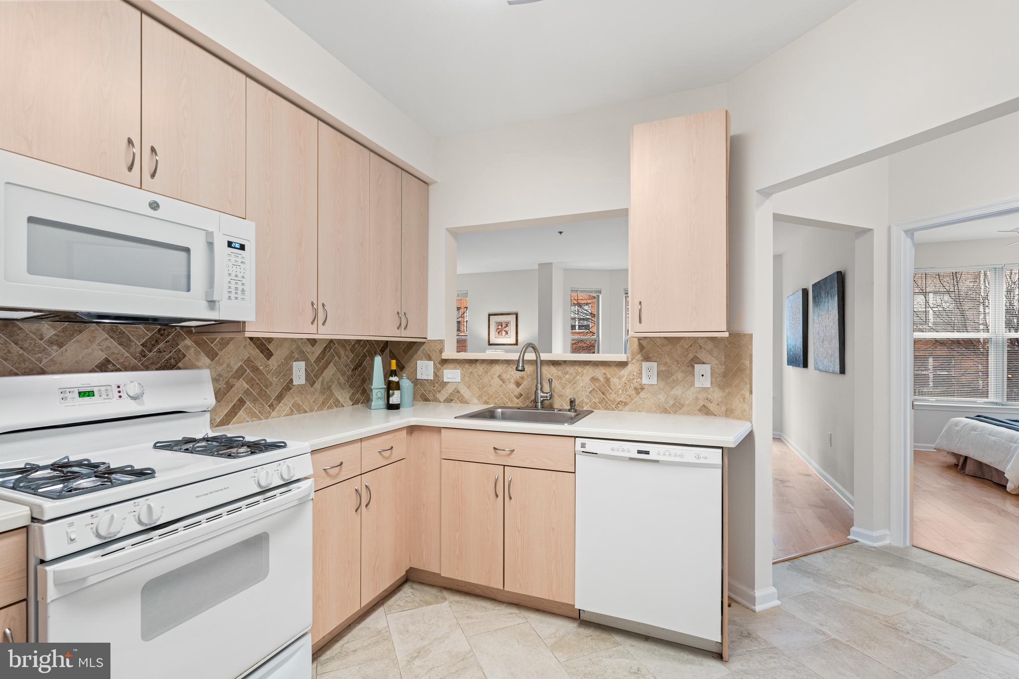 STRATFORD CONDOMINIUMS - Residential