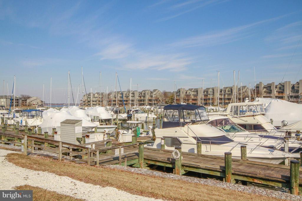 VILLAGE OF CHESAPEAKE HARBOUR - Residential
