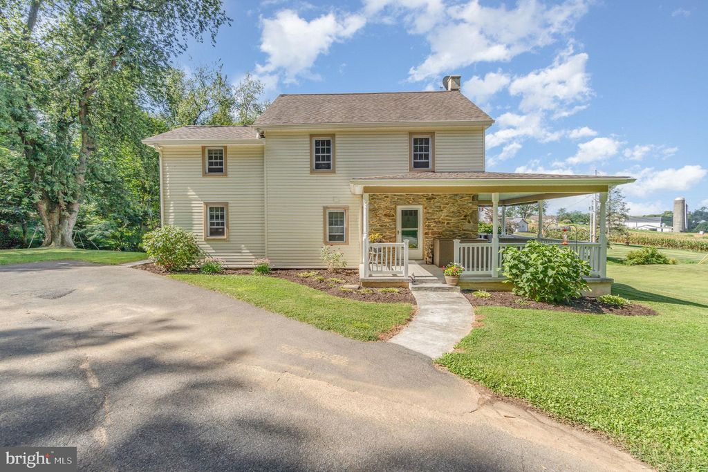 Photo of 658 Martic Heights Drive, PEQUEA, PA 17565 (MLS # PALA2075758)