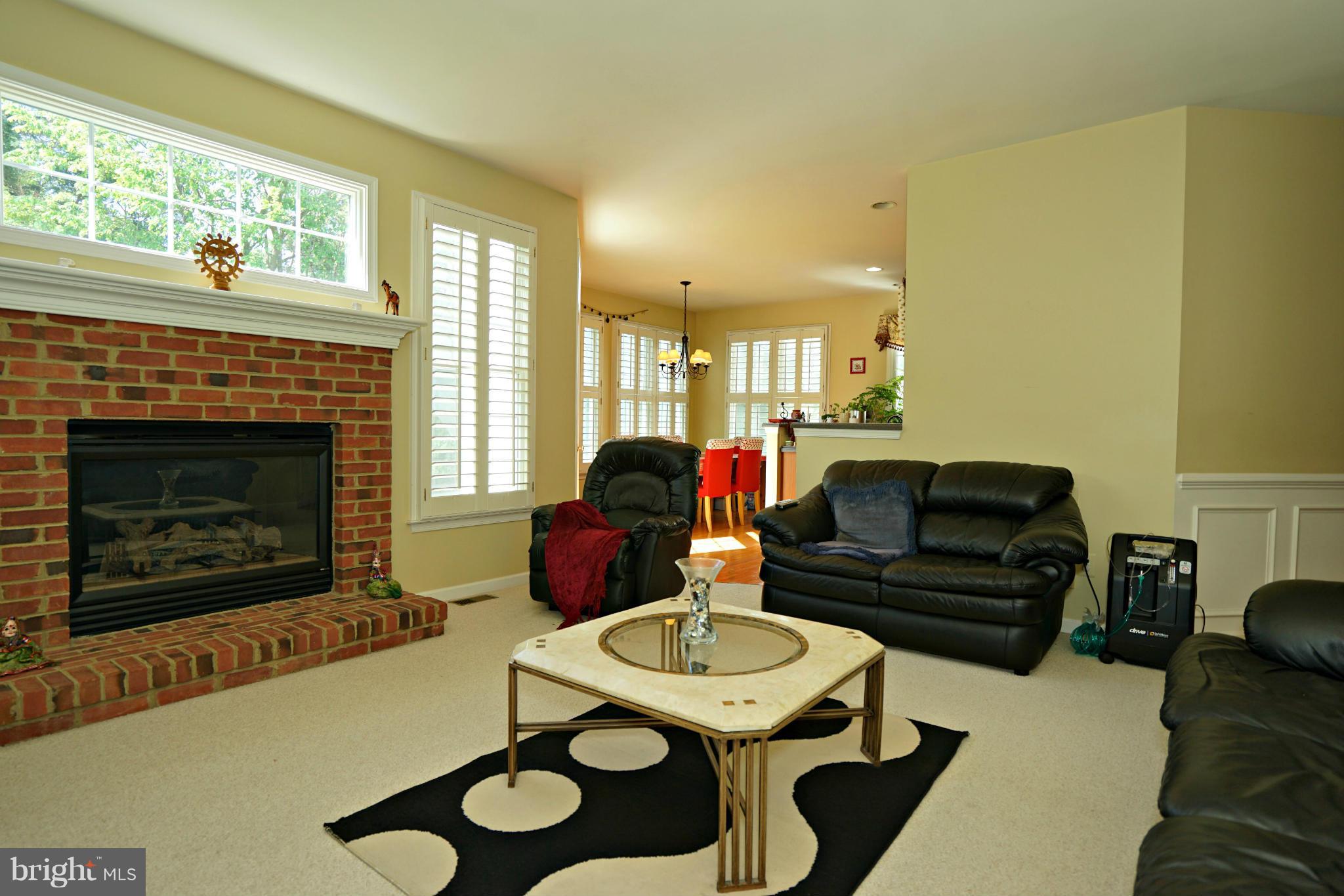 SOUTH RIDING - Residential Lease