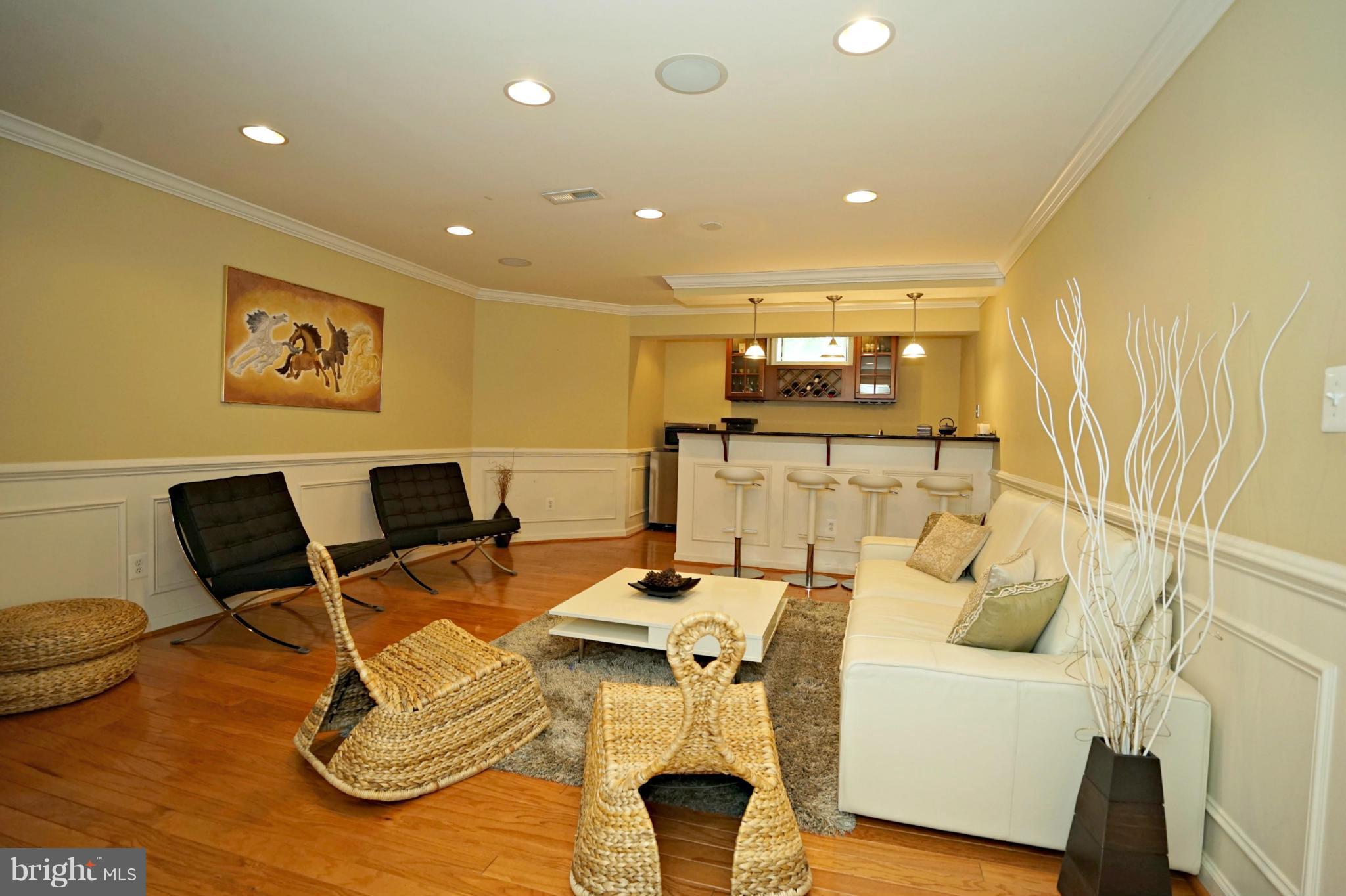 SOUTH RIDING - Residential Lease