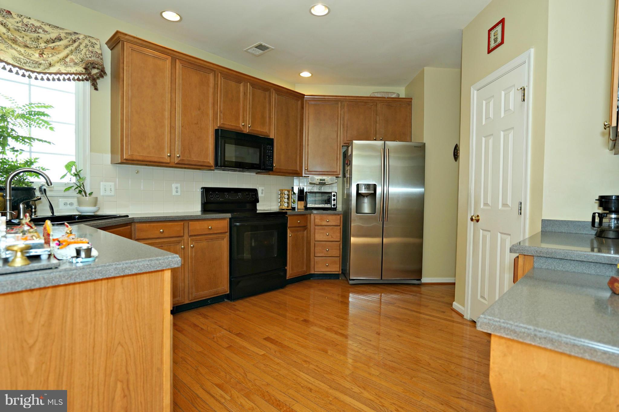 SOUTH RIDING - Residential Lease